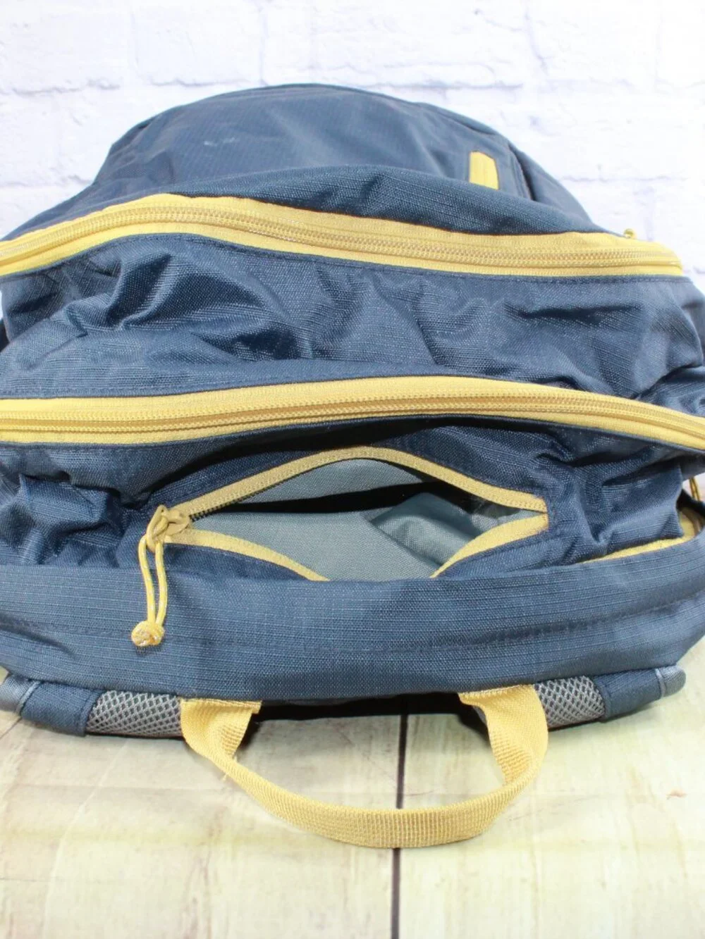 LL Bean Unisex Navy Adult Comfort Carry Portable Locker Pack 42L Hiking Backpack